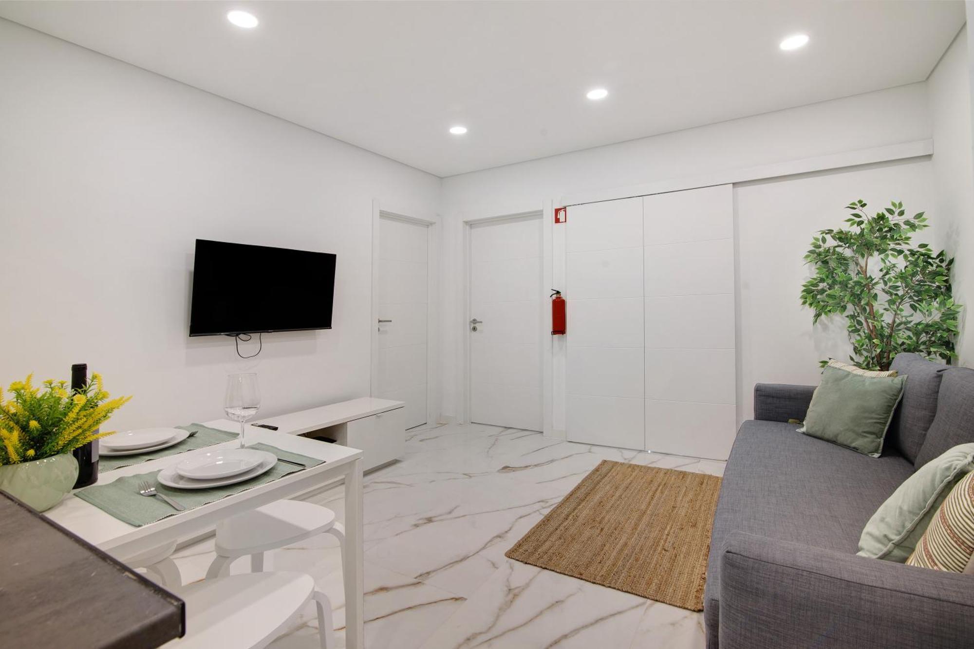 Diamond Apartment *